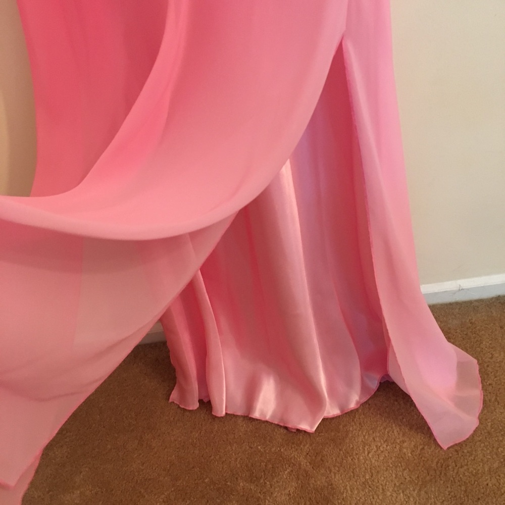 BEAUTIFUL pink evening gown *excellent condition* - Picture 4 of 7
